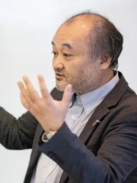 雪屋媚山商店 代表取締役番頭 本間 弘達 氏